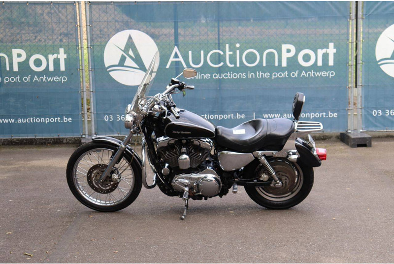 Harley-Davidson Sportster XL1200 Custom - 摩托车:图2 Harley-Davidson Sportster XL1200 Custom - 摩托车:图2