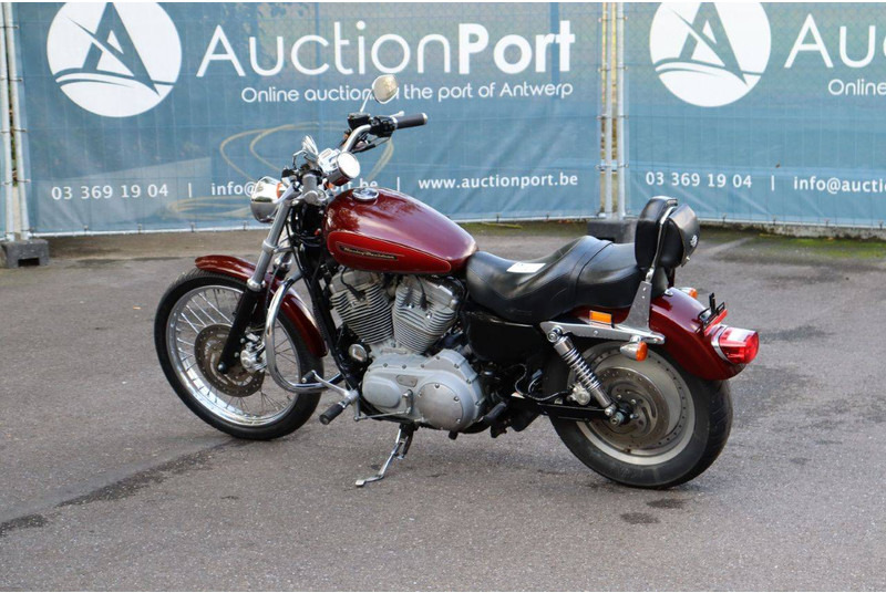 Harley-Davidson Sportster XL883 - 摩托车:图3 Harley-Davidson Sportster XL883 - 摩托车:图3