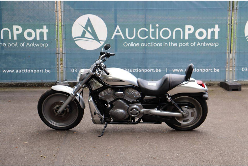 Harley-Davidson V-Rod VRSC - 摩托车:图2 Harley-Davidson V-Rod VRSC - 摩托车:图2