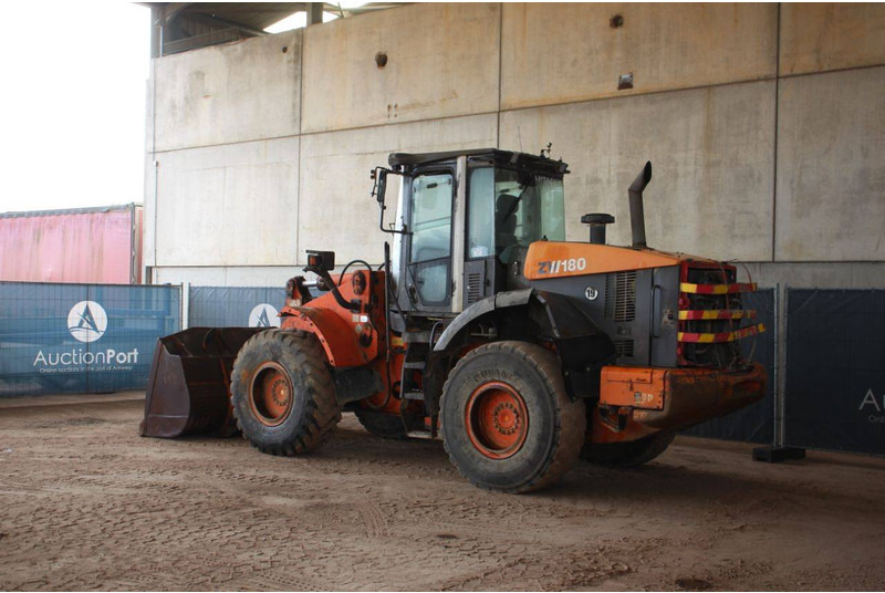 Hitachi ZW180 - 轮式装载机:图3 Hitachi ZW180 - 轮式装载机:图3