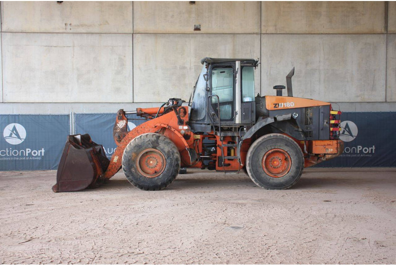 Hitachi ZW180 - 轮式装载机:图2 Hitachi ZW180 - 轮式装载机:图2