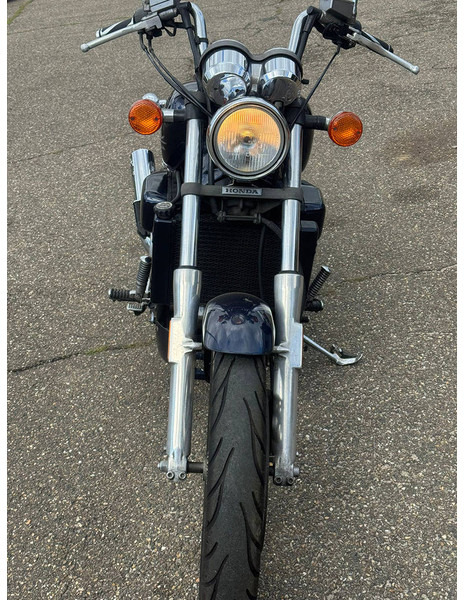 Honda Magna VF750C - 摩托车:图3 Honda Magna VF750C - 摩托车:图3