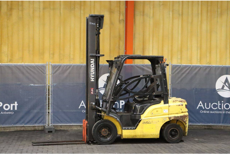 Hyundai 25D-9 - 柴油叉车:图1 Hyundai 25D-9 - 柴油叉车:图1