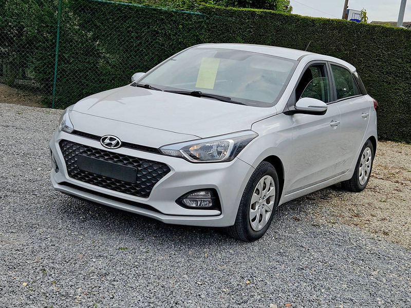 Hyundai i20 1.2 - 轿车:图1 Hyundai i20 1.2 - 轿车:图1