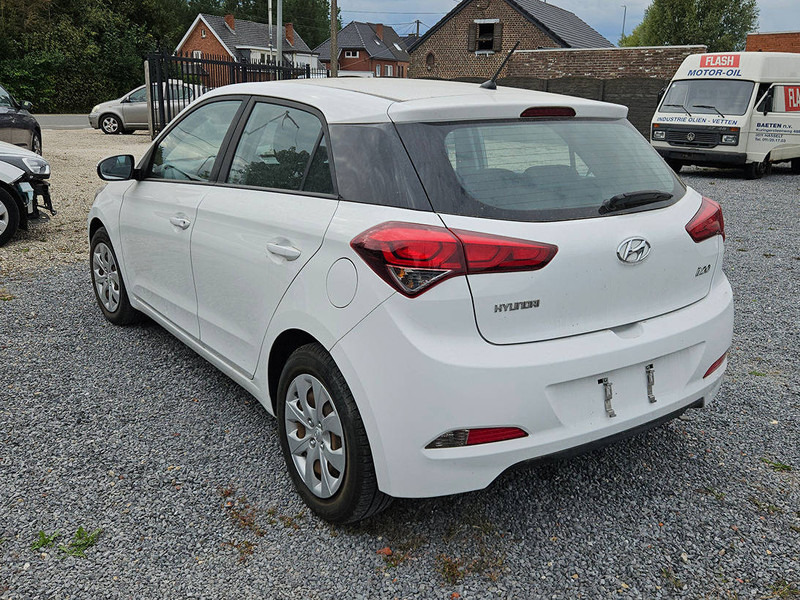 Hyundai i20 1.2 - 轿车:图1 Hyundai i20 1.2 - 轿车:图1