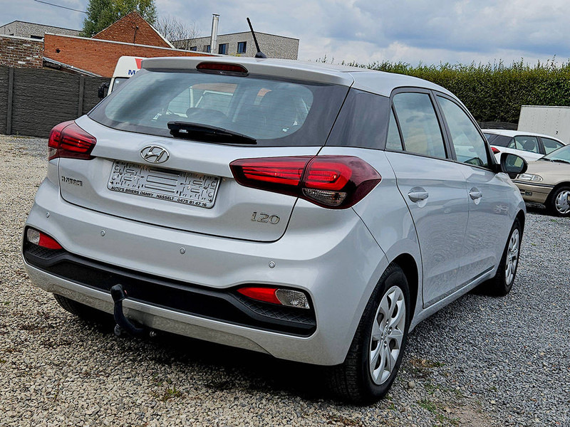 Hyundai i20 1.2 - 轿车:图4 Hyundai i20 1.2 - 轿车:图4