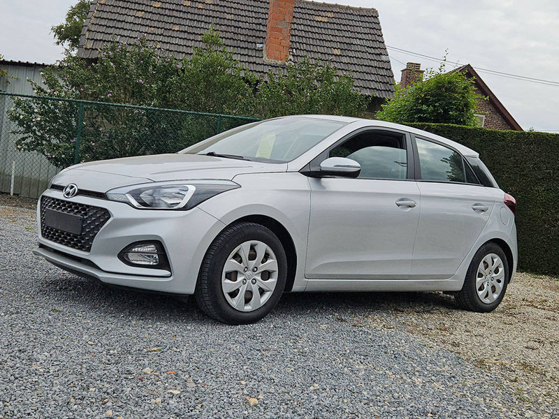 Hyundai i20 1.2 - 轿车:图2 Hyundai i20 1.2 - 轿车:图2
