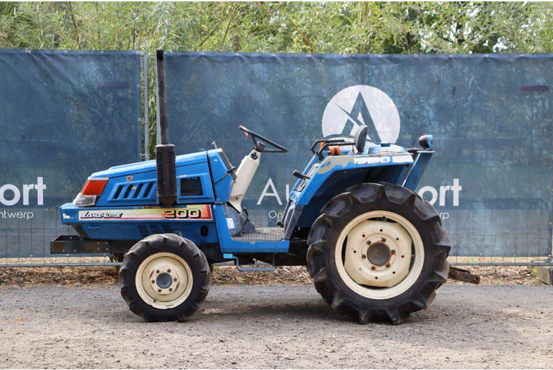 Iseki TU180F - 拖拉机:图2 Iseki TU180F - 拖拉机:图2