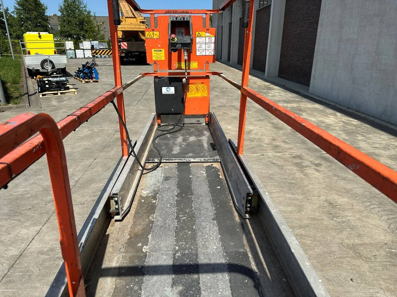 剪式升降机 JLG 1930ES：图10