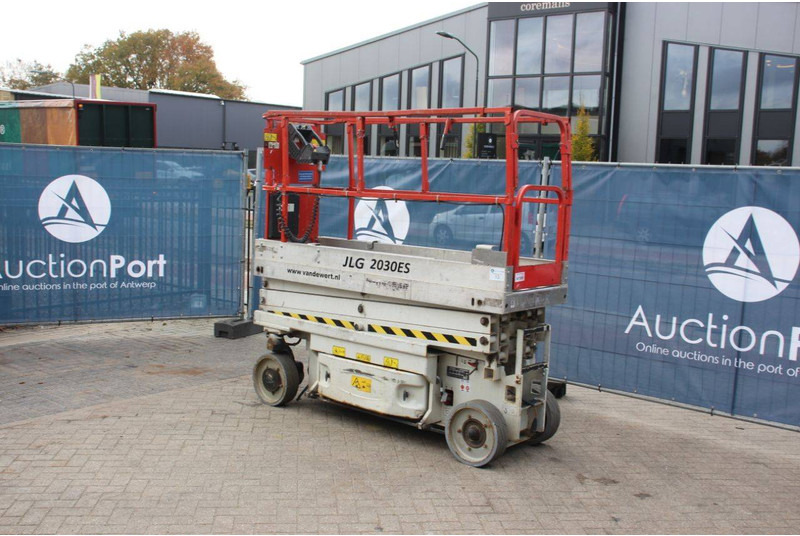 JLG 2030ES - 剪式升降机:图3 JLG 2030ES - 剪式升降机:图3