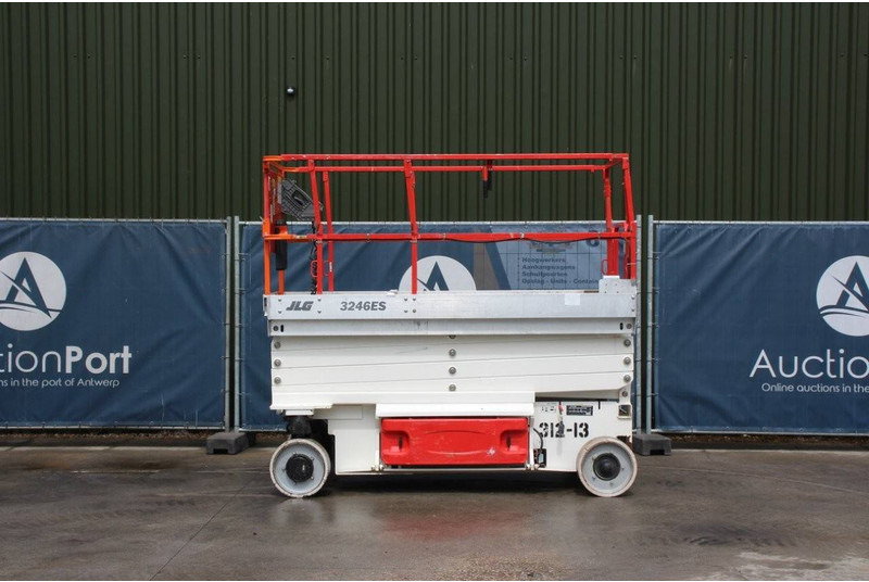 JLG 3246ES - 剪式升降机:图2 JLG 3246ES - 剪式升降机:图2