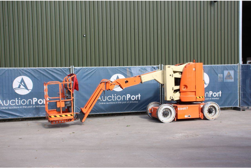 JLG E300AJP - 铰接臂:图1 JLG E300AJP - 铰接臂:图1