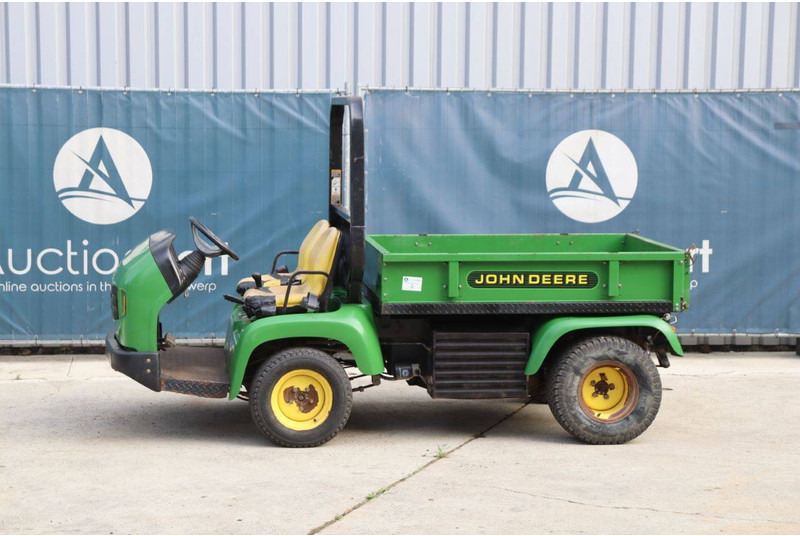 John Deere 2030A - 高尔夫球车:图1 John Deere 2030A - 高尔夫球车:图1