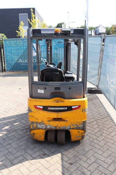 Jungheinrich EFG215 - 电动叉车:图4 Jungheinrich EFG215 - 电动叉车:图4