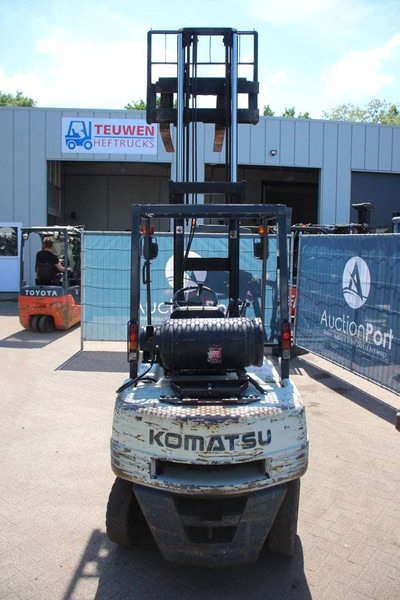Komatsu FG25T-11E - 液化石油气叉车:图4 Komatsu FG25T-11E - 液化石油气叉车:图4