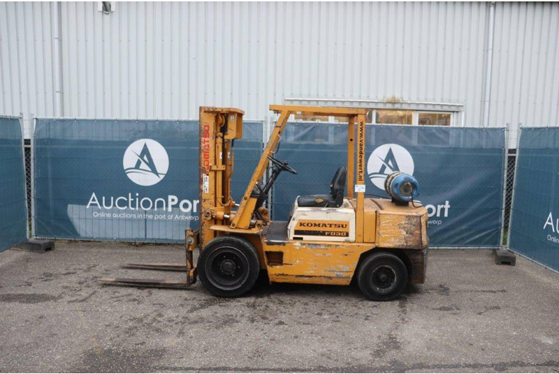 Komatsu FG30-8 - 液化石油气叉车:图2 Komatsu FG30-8 - 液化石油气叉车:图2
