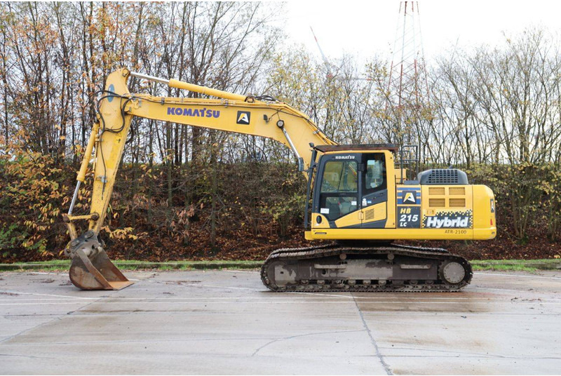 Komatsu HB215LC-3 - 履带式挖掘机:图2 Komatsu HB215LC-3 - 履带式挖掘机:图2