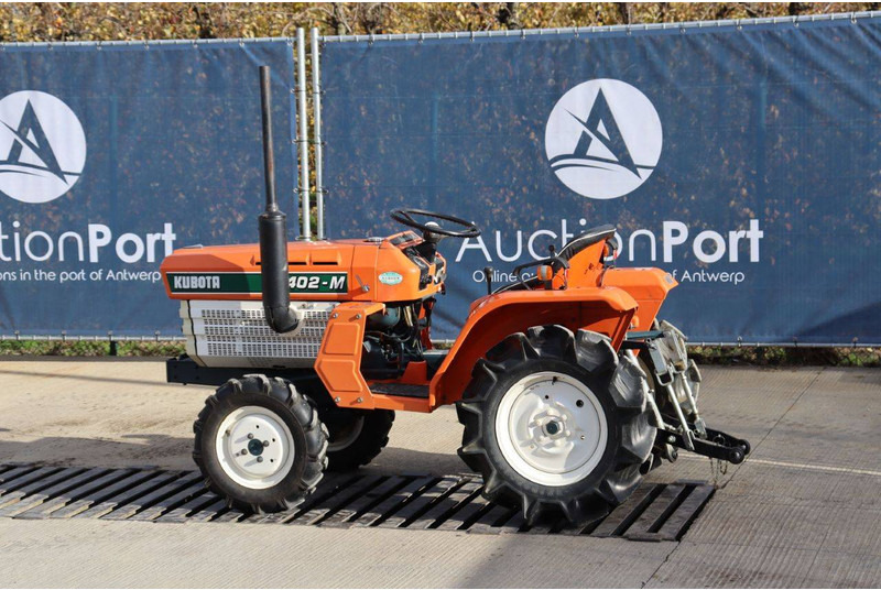 Kubota B1402DT - 拖拉机:图3 Kubota B1402DT - 拖拉机:图3