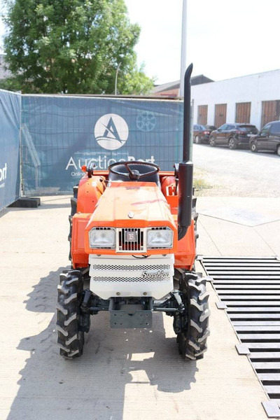 拖拉机 Kubota B1702DT：图7