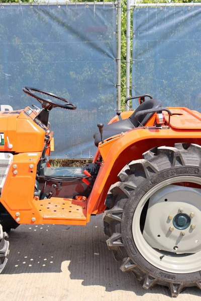 拖拉机 Kubota B1702DT：图17