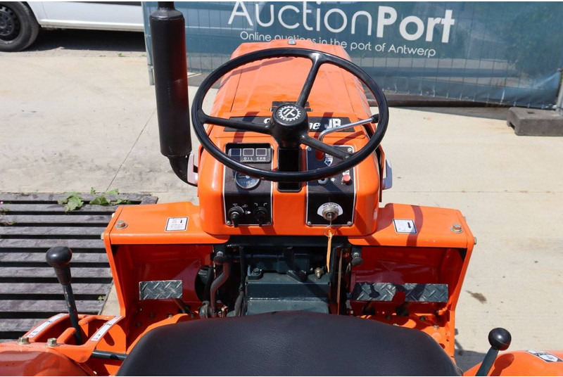 拖拉机 Kubota B1702DT：图16