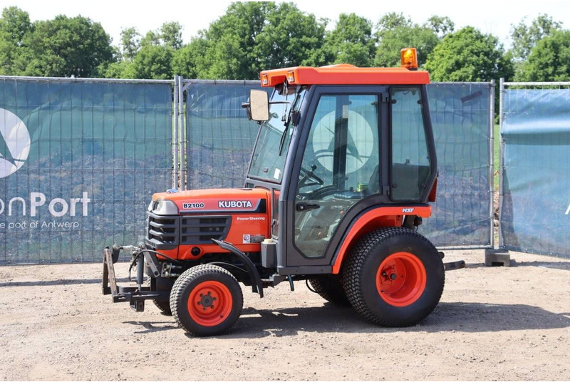 Kubota B2100HD - 拖拉机:图1 Kubota B2100HD - 拖拉机:图1