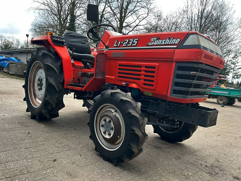 Kubota L1-235 P.S. - 拖拉机:图5 Kubota L1-235 P.S. - 拖拉机:图5