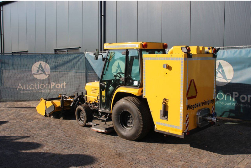 Kubota Version STV40 - 拖拉机:图3 Kubota Version STV40 - 拖拉机:图3