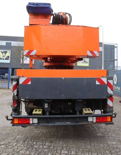 MAN 26.364 6x4 - 起重车:图3 MAN 26.364 6x4 - 起重车:图3