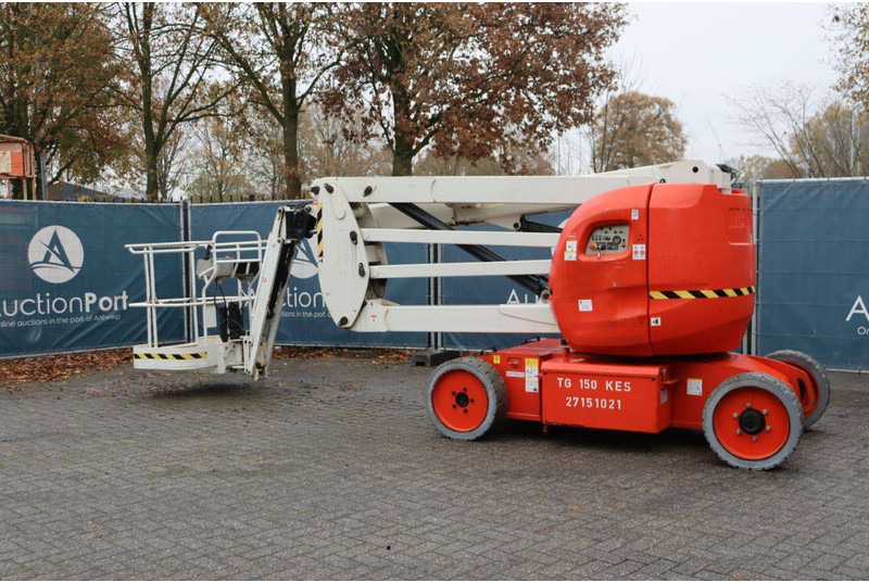 Manitou 150 AETJ compact - 铰接臂:图3 Manitou 150 AETJ compact - 铰接臂:图3