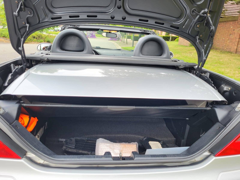 Mercedes-Benz SLK SLK200 Automatic - 汽车:图4 Mercedes-Benz SLK SLK200 Automatic - 汽车:图4