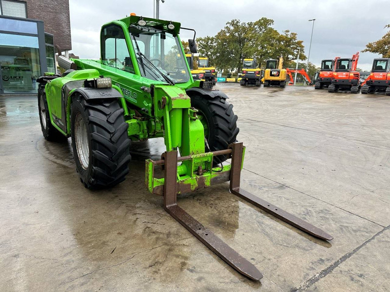 Merlo P32.6 PLUS - 伸缩臂叉装车:图4 Merlo P32.6 PLUS - 伸缩臂叉装车:图4