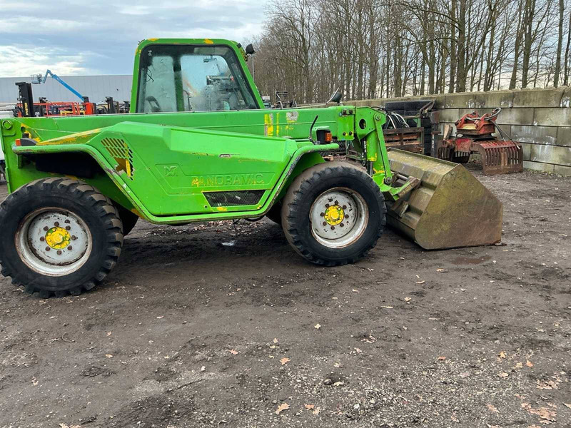 Merlo P33.7 EVT - 伸缩臂叉装车:图5 Merlo P33.7 EVT - 伸缩臂叉装车:图5