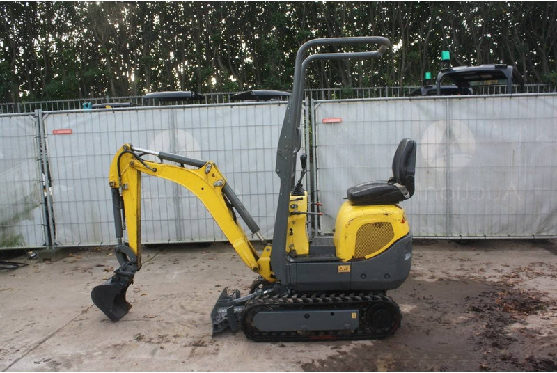 Neuson 803 - 小型挖掘机:图2 Neuson 803 - 小型挖掘机:图2