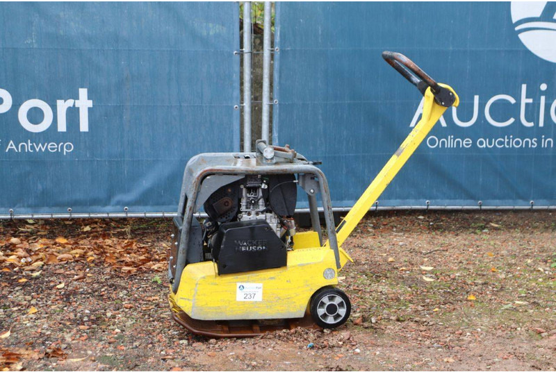 Neuson DPU3050 - 振动板:图1 Neuson DPU3050 - 振动板:图1