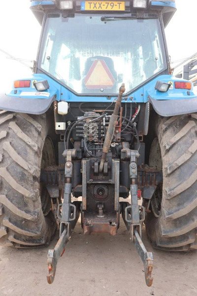 New Holland 8670 - 拖拉机:图4 New Holland 8670 - 拖拉机:图4