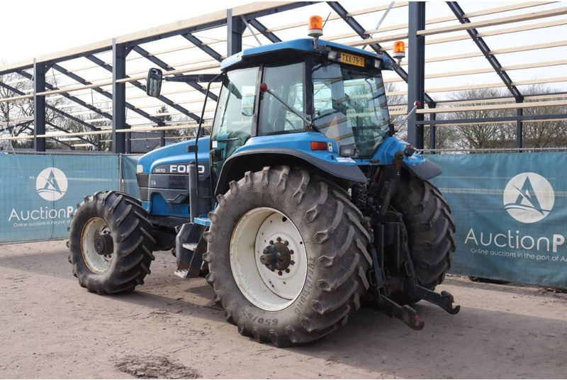 New Holland 8670 - 拖拉机:图3 New Holland 8670 - 拖拉机:图3