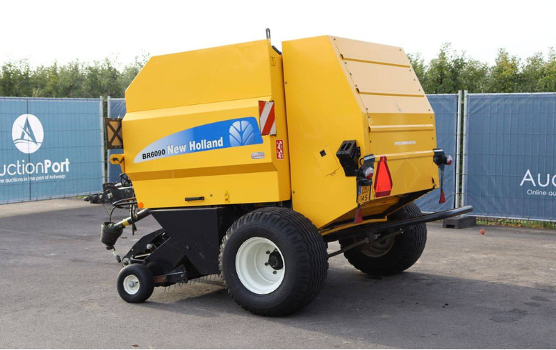New Holland BR6090 - 农业机械:图4 New Holland BR6090 - 农业机械:图4