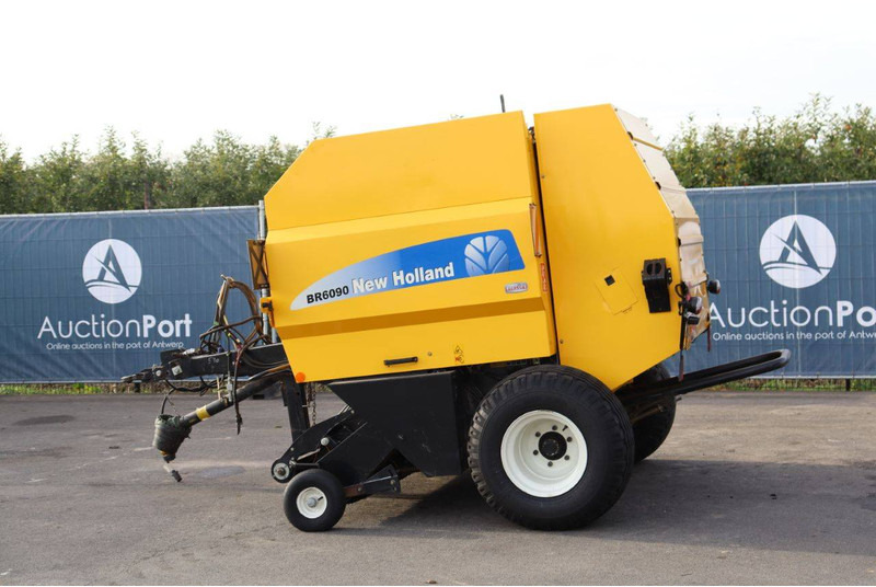 New Holland BR6090 - 农业机械:图3 New Holland BR6090 - 农业机械:图3