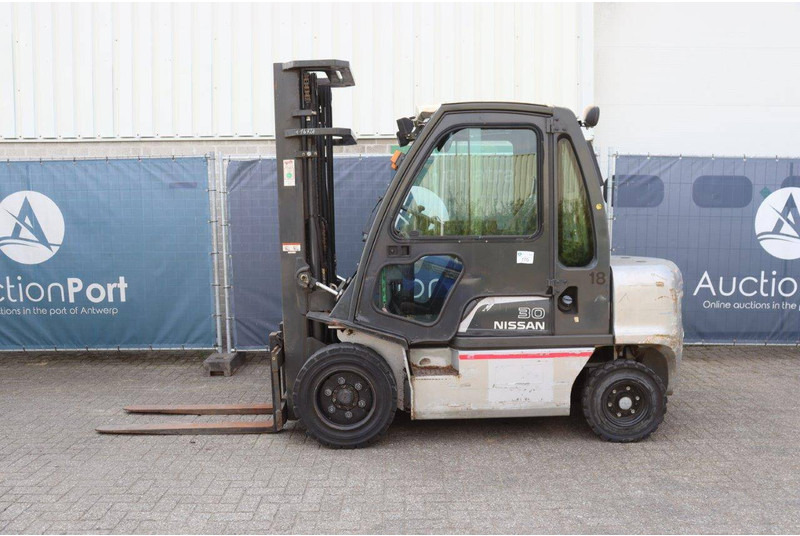 Nissan 30 - 电动叉车:图2 Nissan 30 - 电动叉车:图2