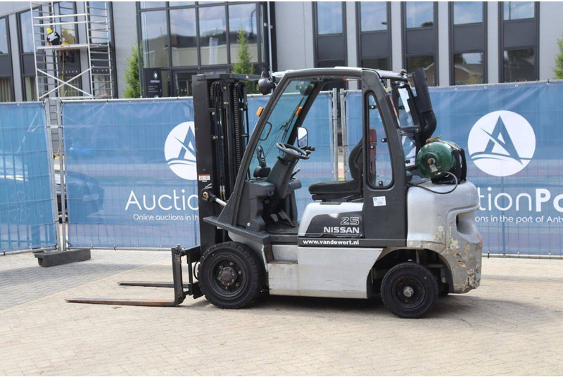 Nissan UD02A25PQ - 液化石油气叉车:图3 Nissan UD02A25PQ - 液化石油气叉车:图3