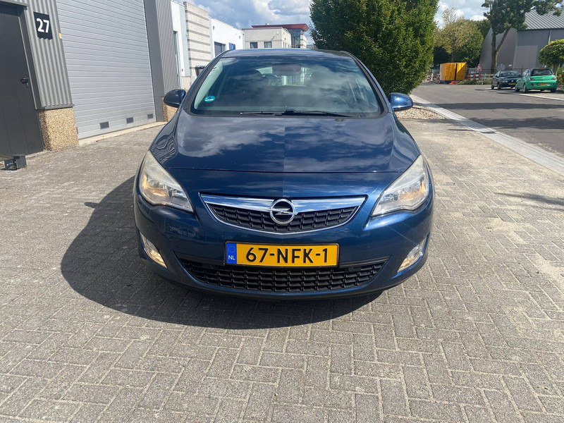 Opel Astra 1.6 - 轿车:图4 Opel Astra 1.6 - 轿车:图4