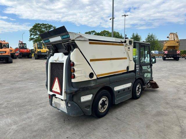 Schmidt Swingo 225 - 道路清扫机:图4 Schmidt Swingo 225 - 道路清扫机:图4