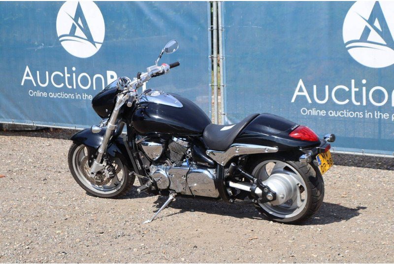 Suzuki VZ1500 - 摩托车:图3 Suzuki VZ1500 - 摩托车:图3