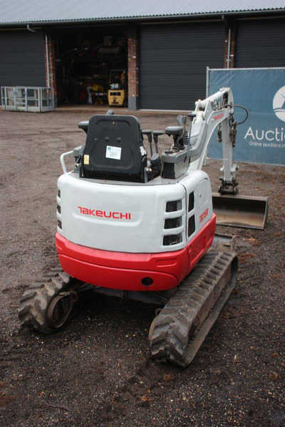 Takeuchi TB215R - 小型挖掘机:图5 Takeuchi TB215R - 小型挖掘机:图5
