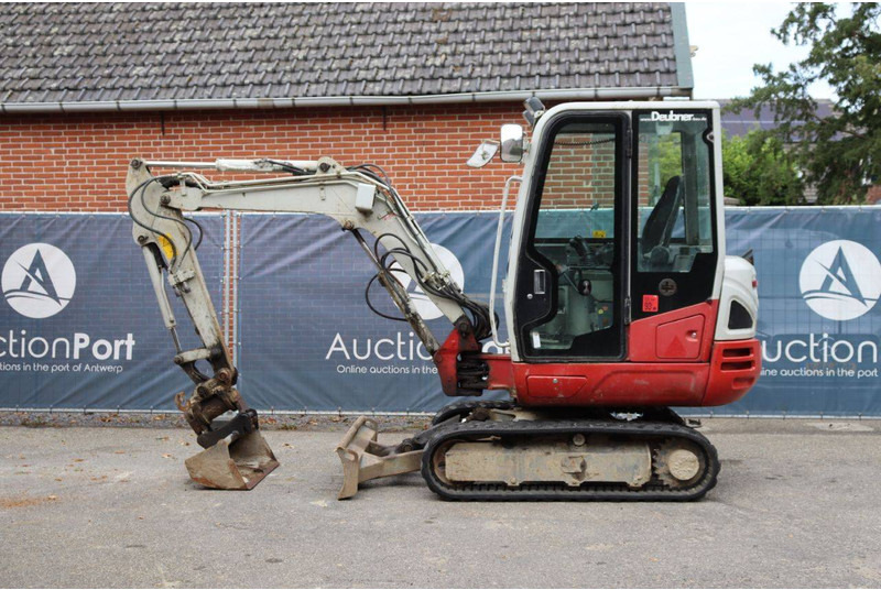 Takeuchi TB230 - 履带式挖掘机:图2 Takeuchi TB230 - 履带式挖掘机:图2