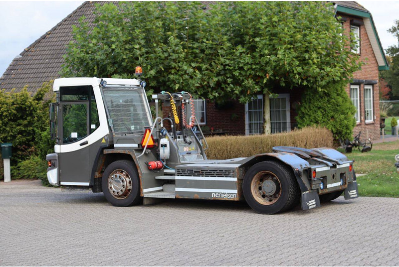 Terberg DT183 Mega - 码头牵引车:图3 Terberg DT183 Mega - 码头牵引车:图3