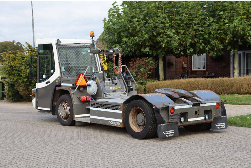 Terberg DT183 Mega - 码头牵引车:图4 Terberg DT183 Mega - 码头牵引车:图4