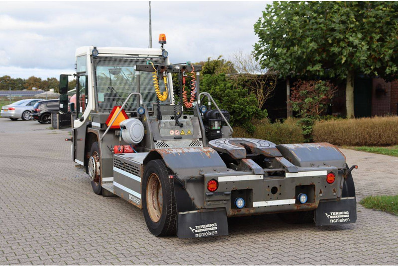 Terberg DT183 Mega - 码头牵引车:图5 Terberg DT183 Mega - 码头牵引车:图5