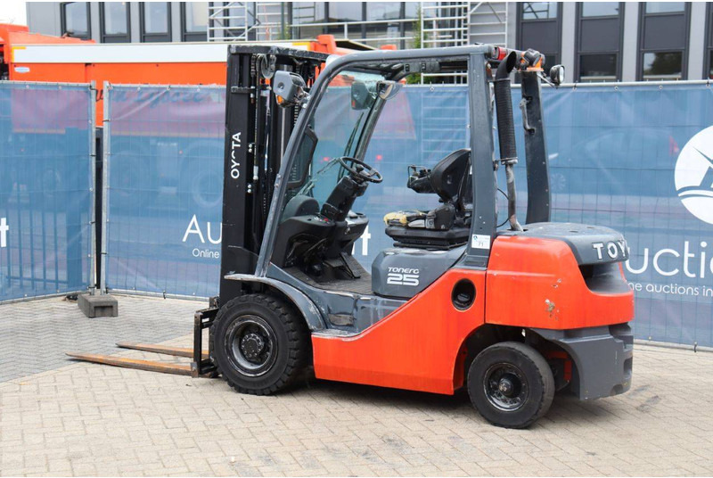 Toyota 06-8FD25F - 柴油叉车:图3 Toyota 06-8FD25F - 柴油叉车:图3